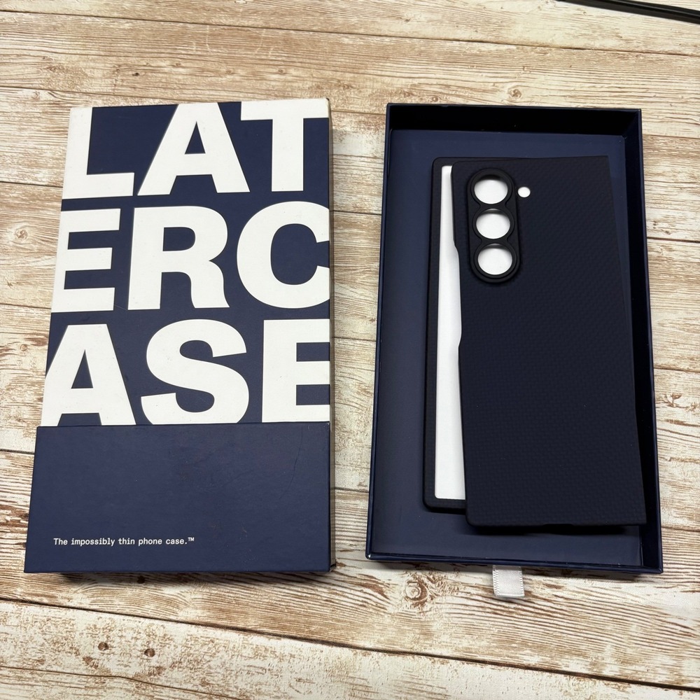 Latercase for Samsung Galaxy Z Fold 6 Willy Blue Impossibly Thin New open Box